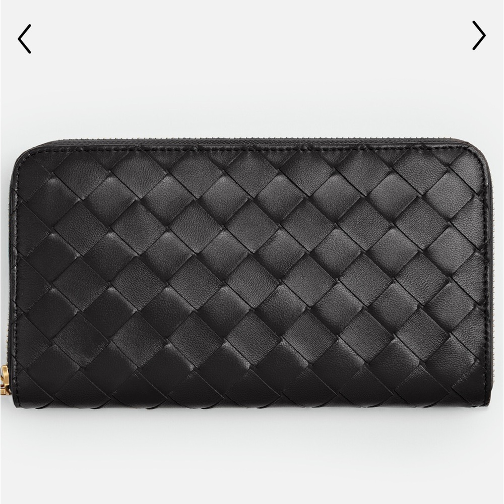 AUTHENTIC BOTTEGA VENETA INTRECCIATO Black Zip Around Leather Wallet
